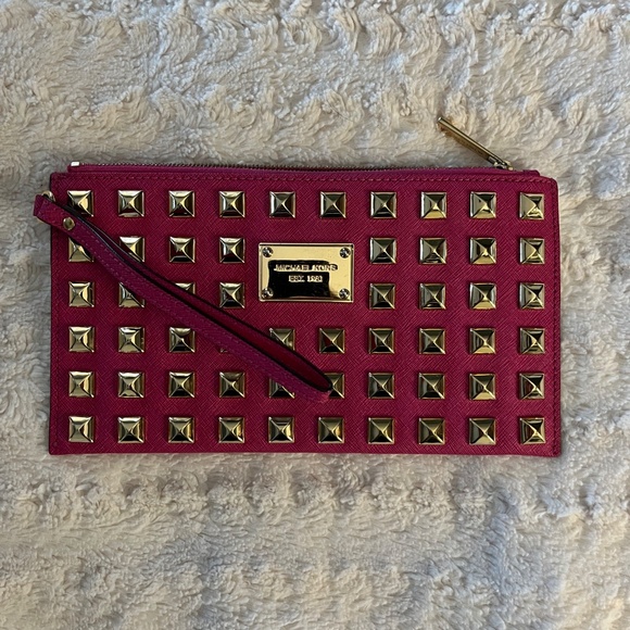 Michael Kors Wristlet - Picture 2 of 16